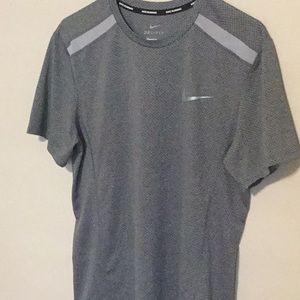 Nike Dri fit running men’s tee shirt. Worn one time.